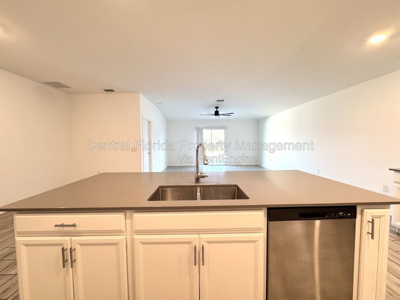 5442 Limestone St - Photo 7 of 43