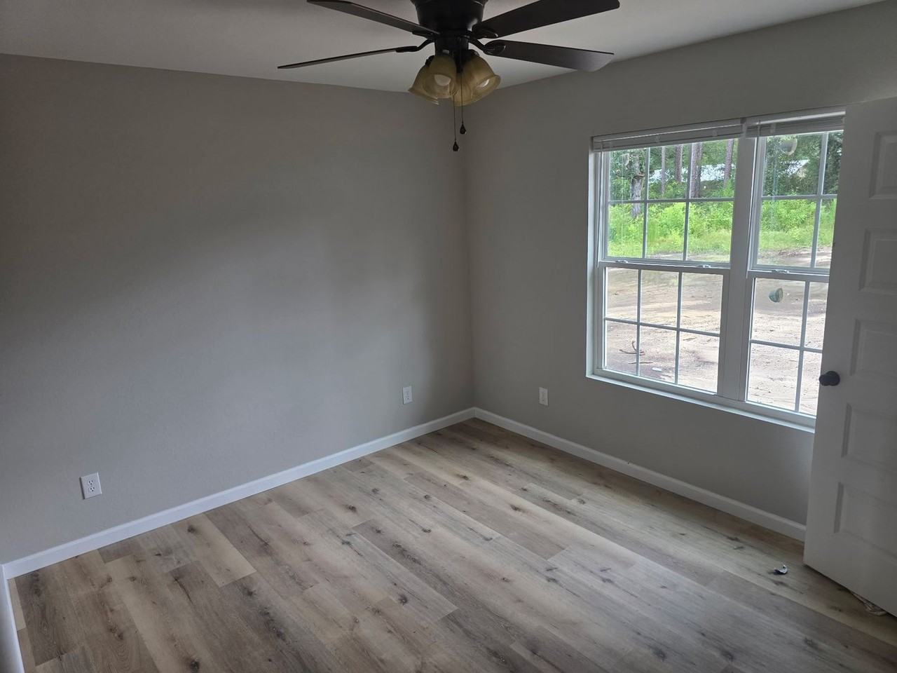 657 N Washington St - Photo 3 of 10