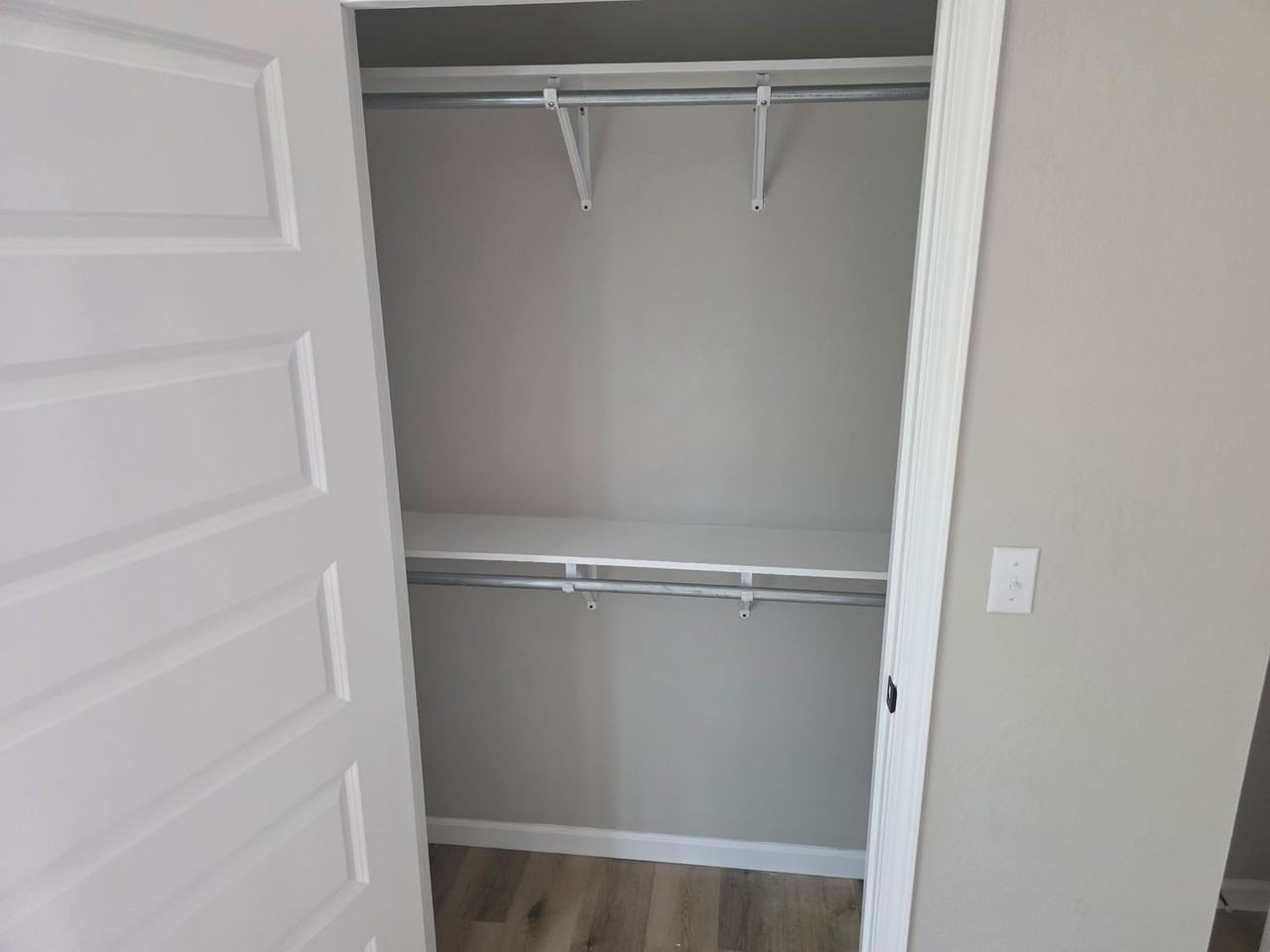 657 N Washington St - Photo 4 of 10