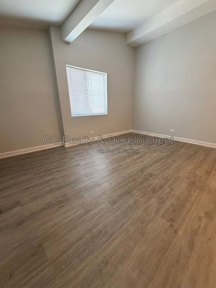 17 N Hillside Ave #6 - Photo 4 of 12
