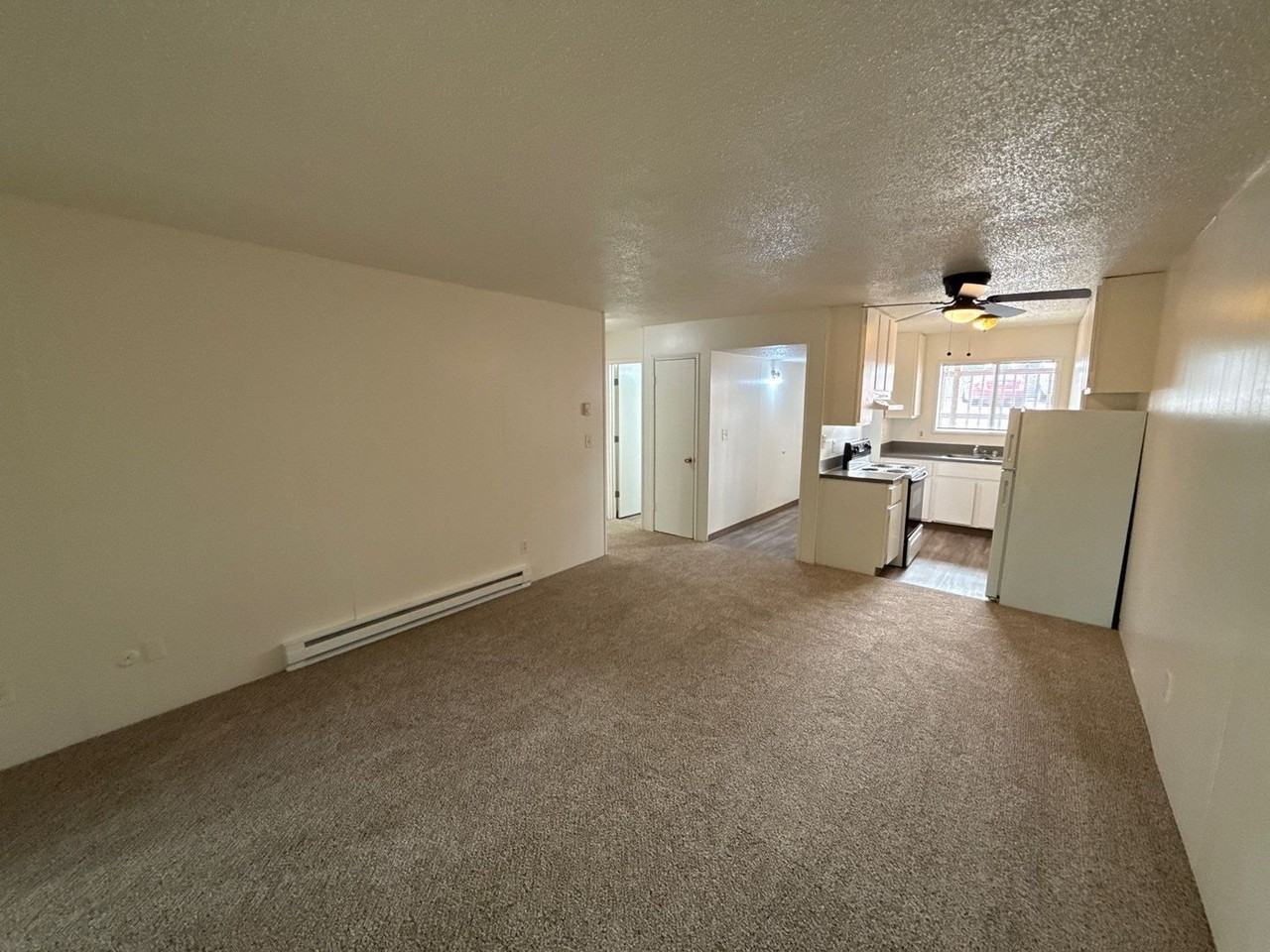 528 Sw Levens St #4 - Photo 4 of 21