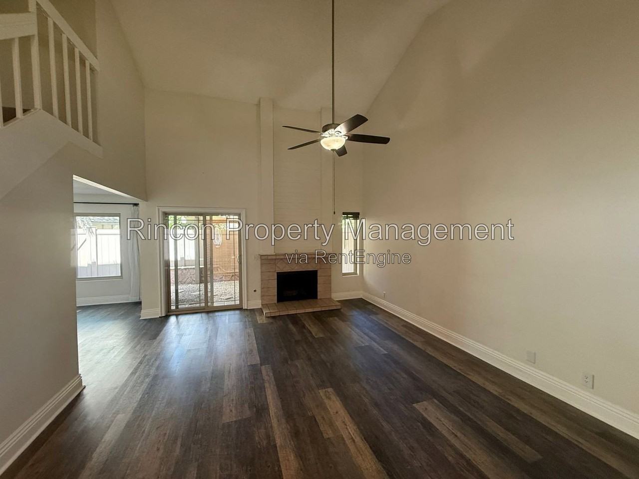 694 Deerhunter Ln - Photo 4 of 21