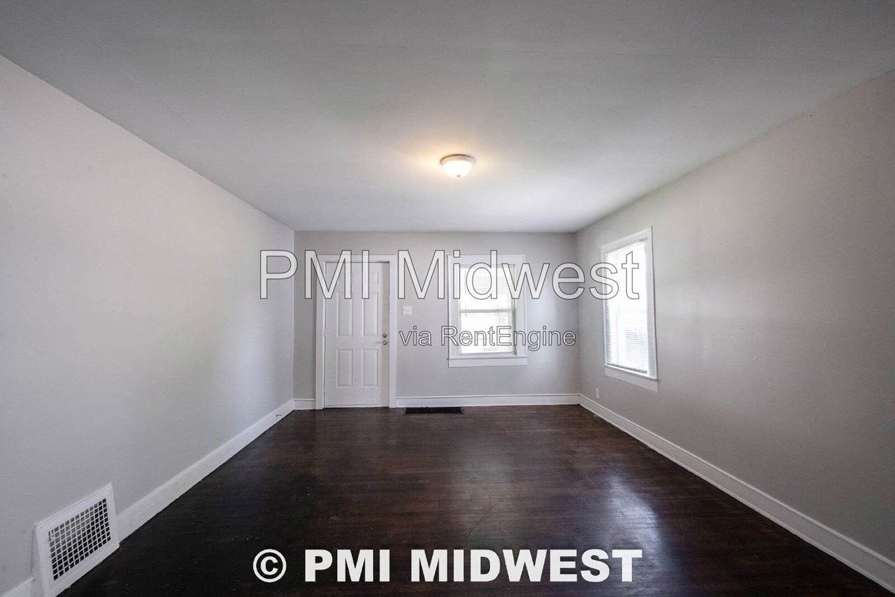 3139 Guilford Ave - Photo 3 of 27
