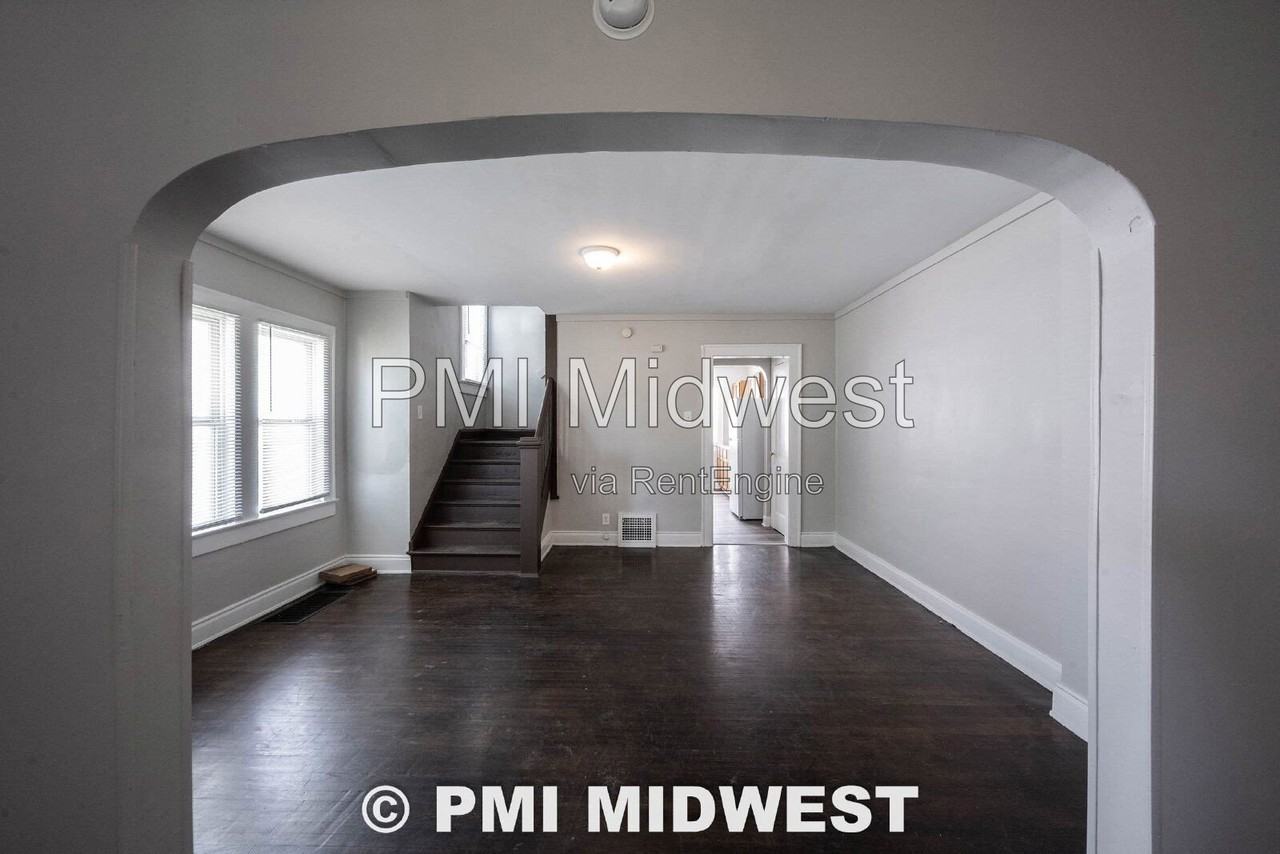 3139 Guilford Ave - Photo 5 of 27