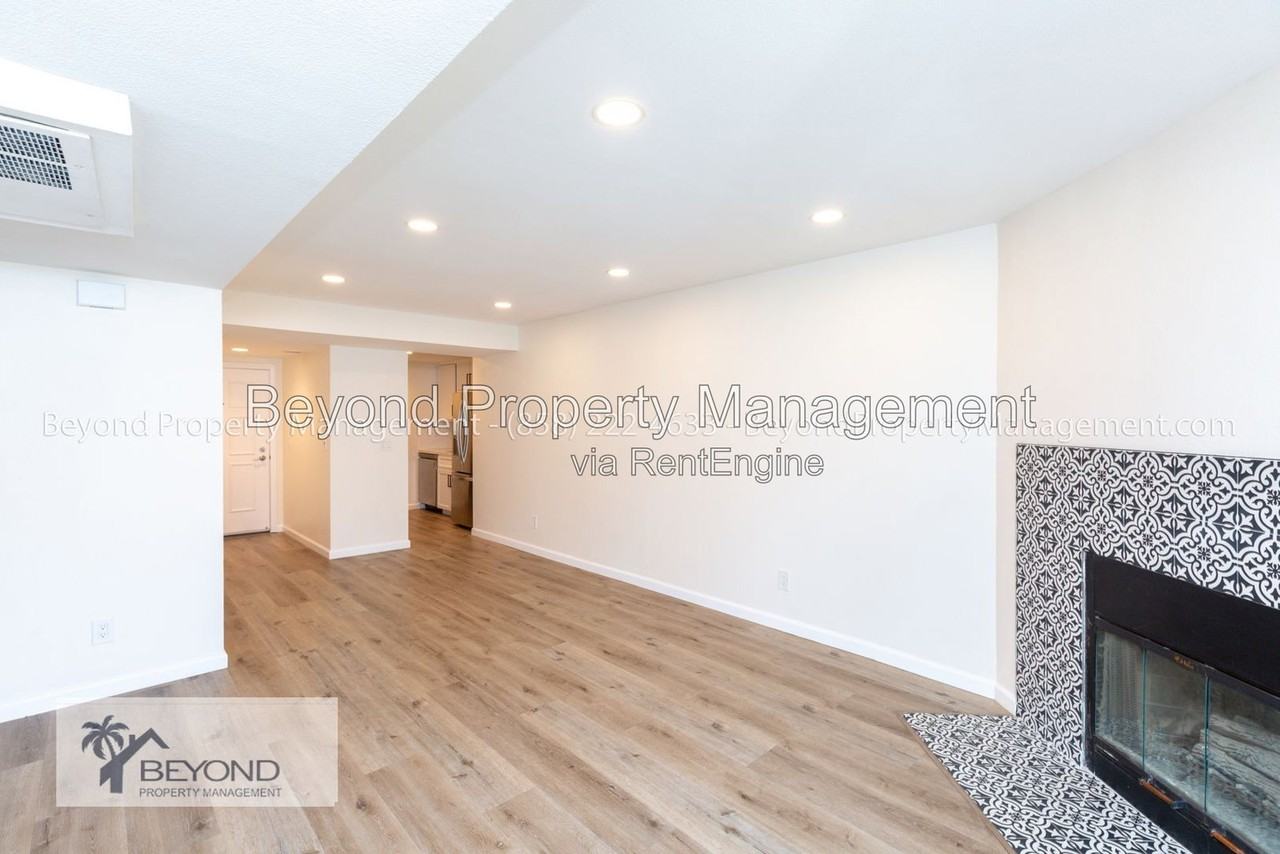 4452 Mentone St #206 - Photo 4 of 16