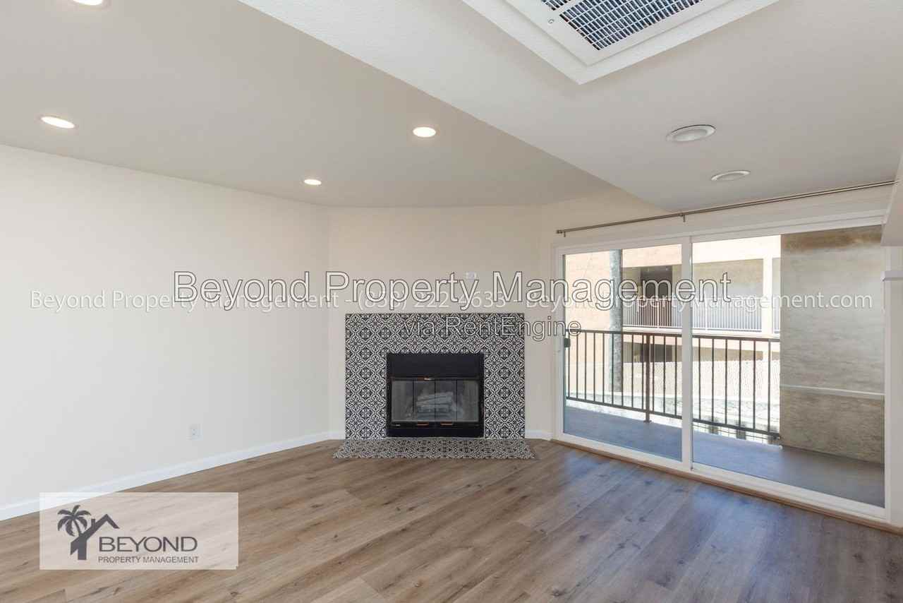 4452 Mentone St #206 - Photo 5 of 16