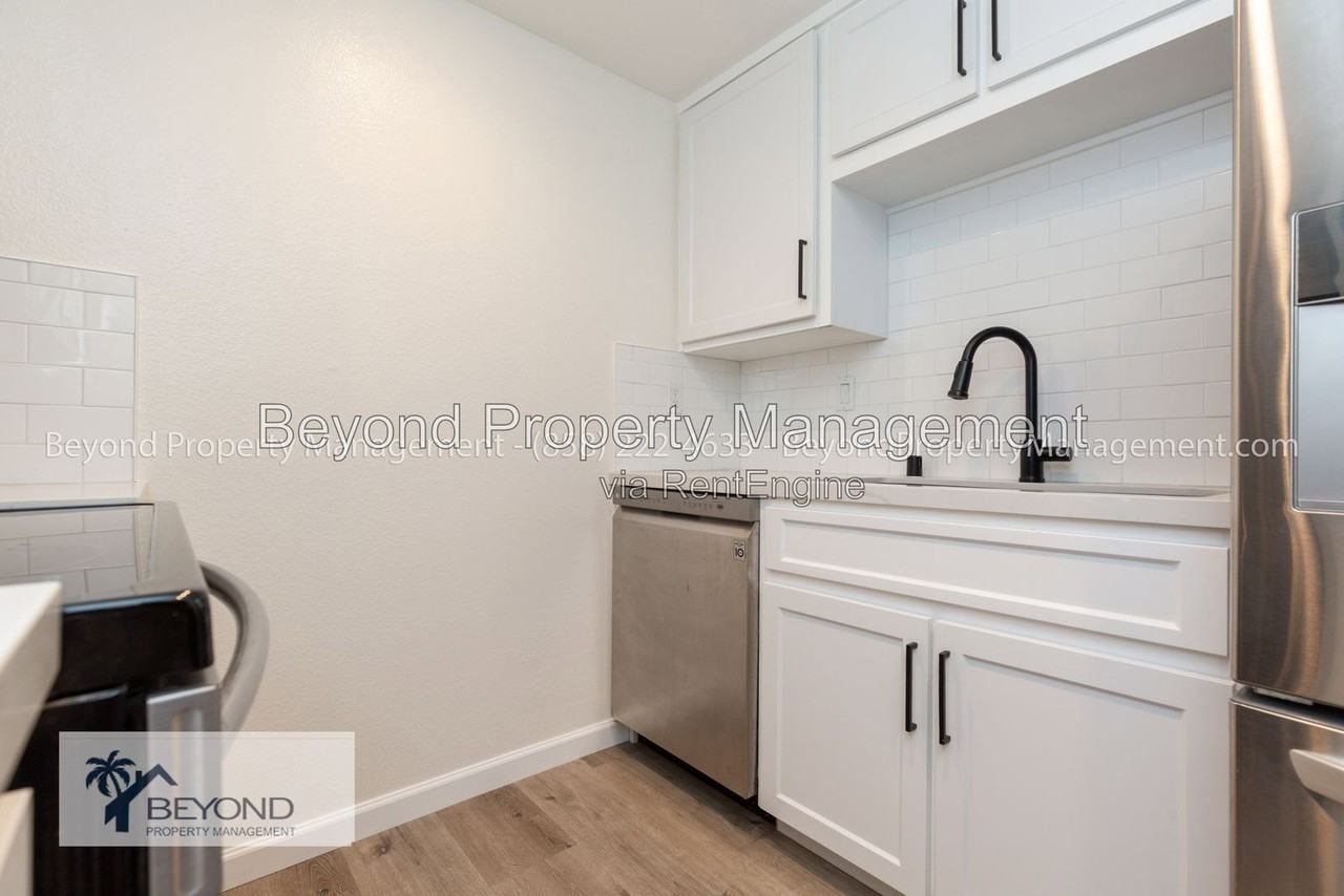 4452 Mentone St #206 - Photo 7 of 16