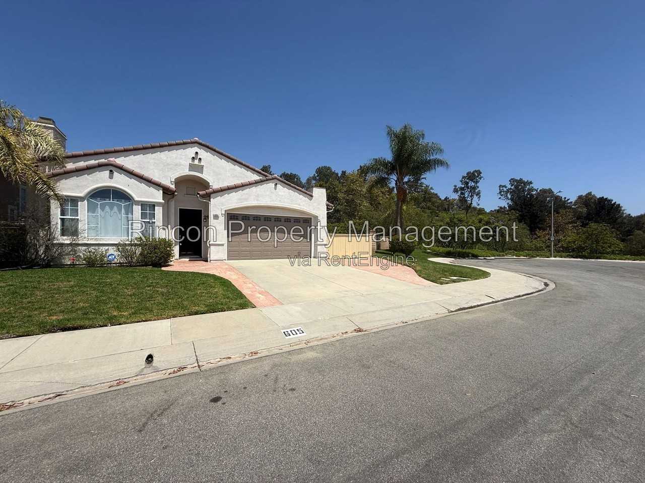 605 Corte Sol - Photo 2 of 38