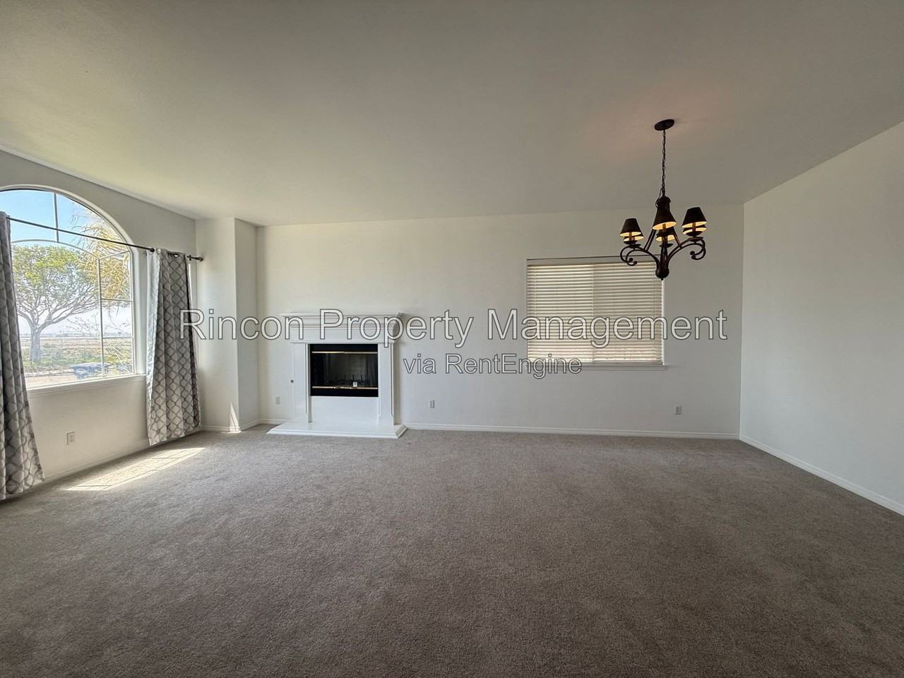605 Corte Sol - Photo 7 of 38