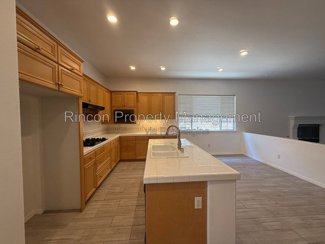 605 Corte Sol - Photo 4 of 38