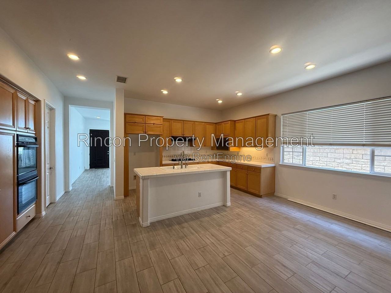605 Corte Sol - Photo 5 of 38