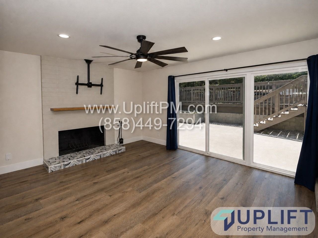 6234 Rose Lake Ave - Photo 2 of 26
