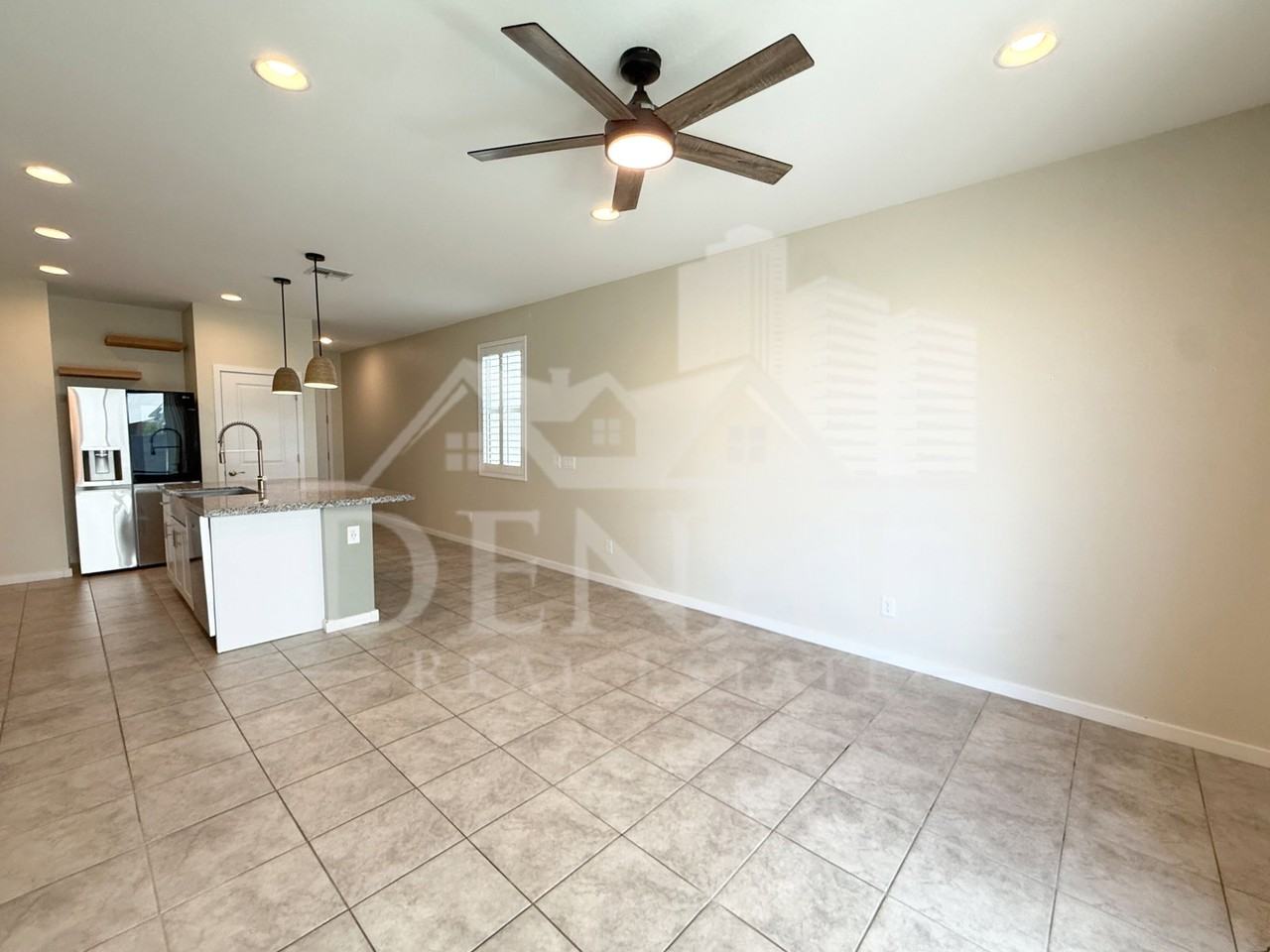 4373 W Allen St - Photo 5 of 22