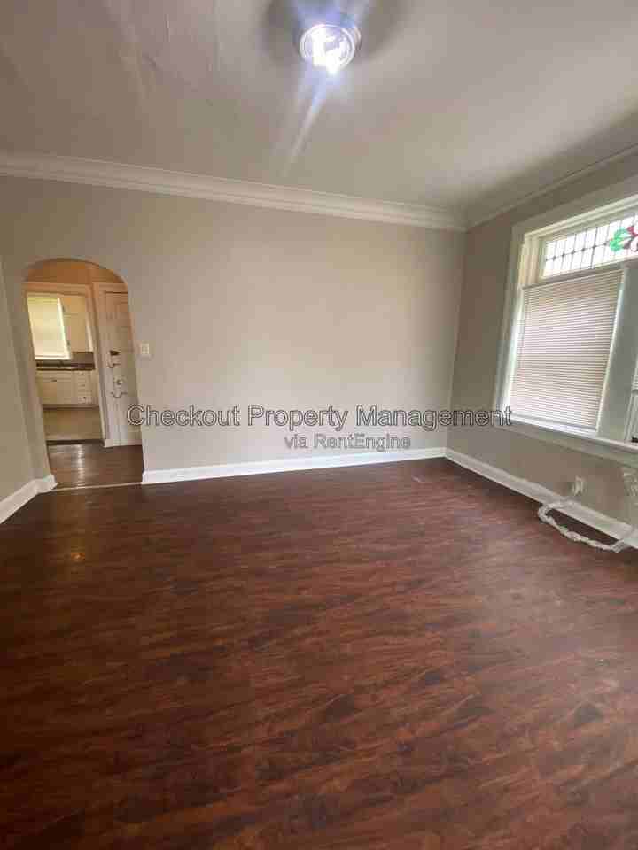 5967 Cates Ave - Photo 4 of 10