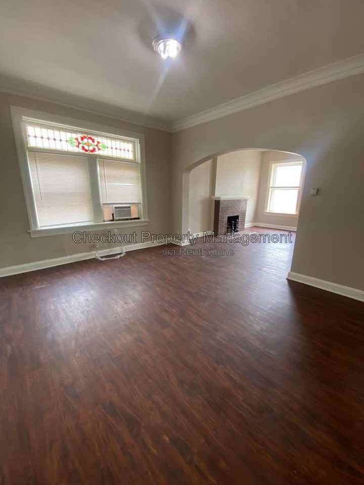 5967 Cates Ave - Photo 5 of 10