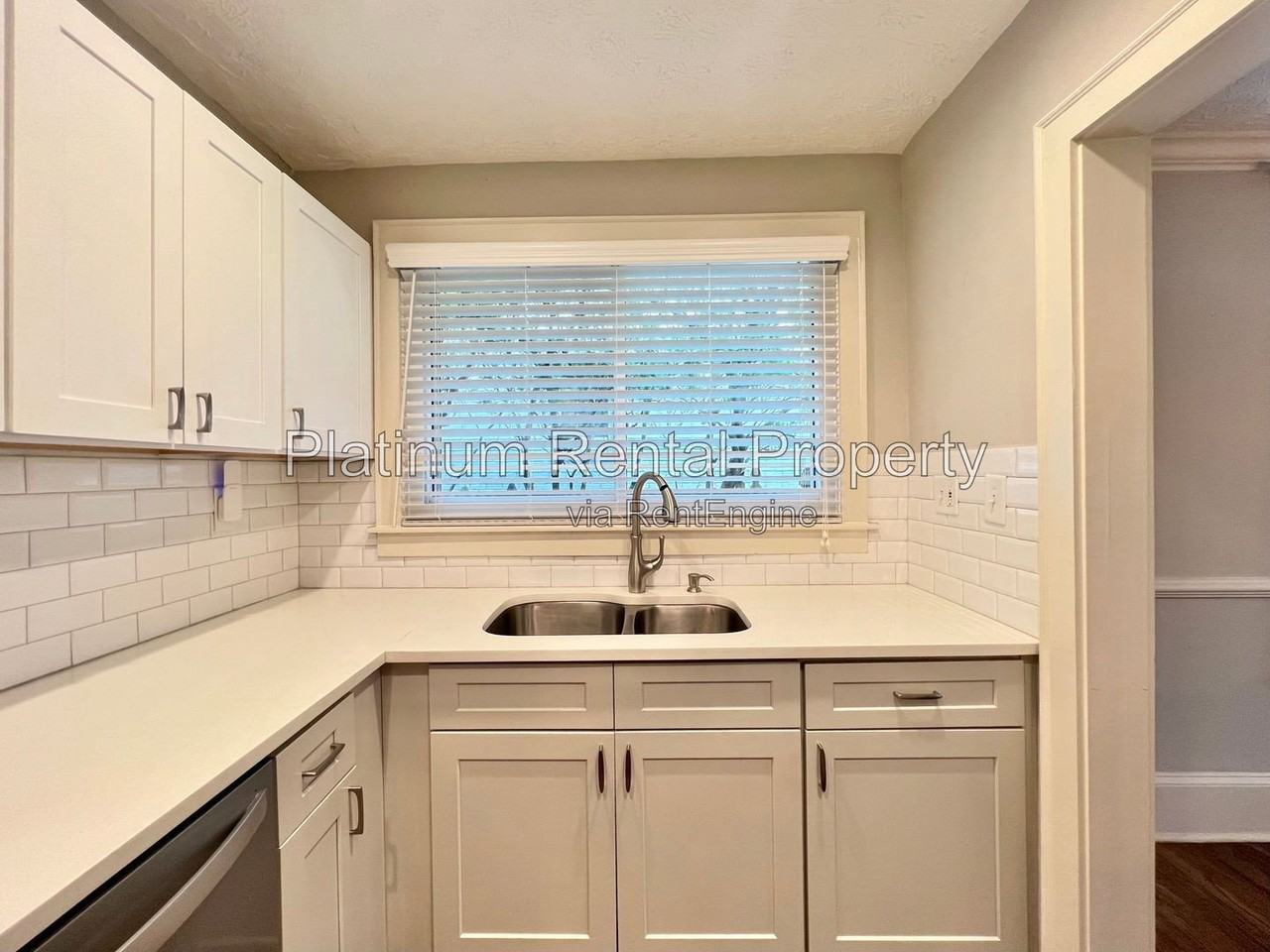 428 E Side Ave Se - Photo 6 of 29