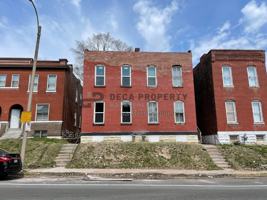 featured image of 3303 Chippewa St