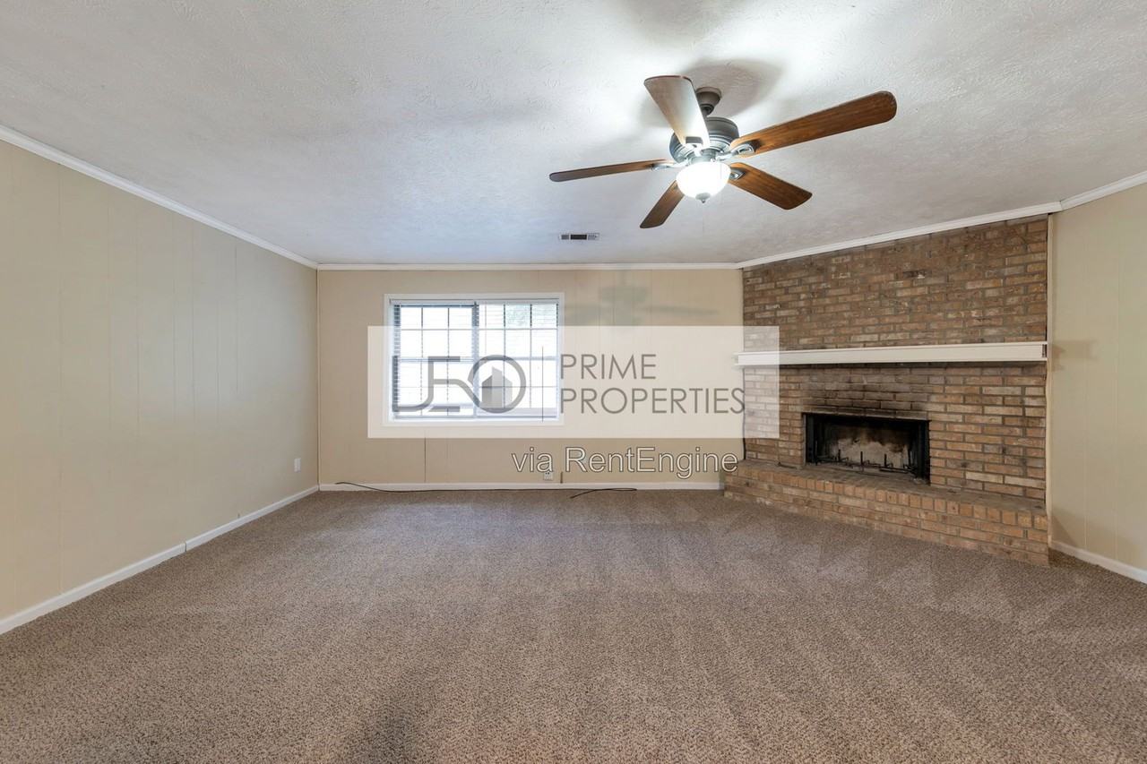 5835 Bearing Way - Photo 4 of 25