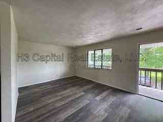901 S 74th St #4 - Photo 3 of 8