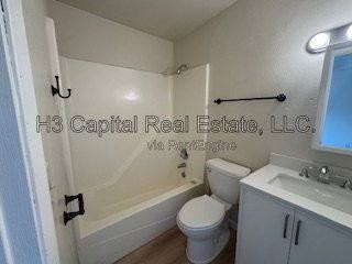 901 S 74th St #4 - Photo 5 of 8