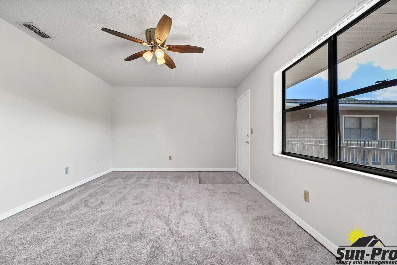 660 8th St #210 - Photo 6 of 7