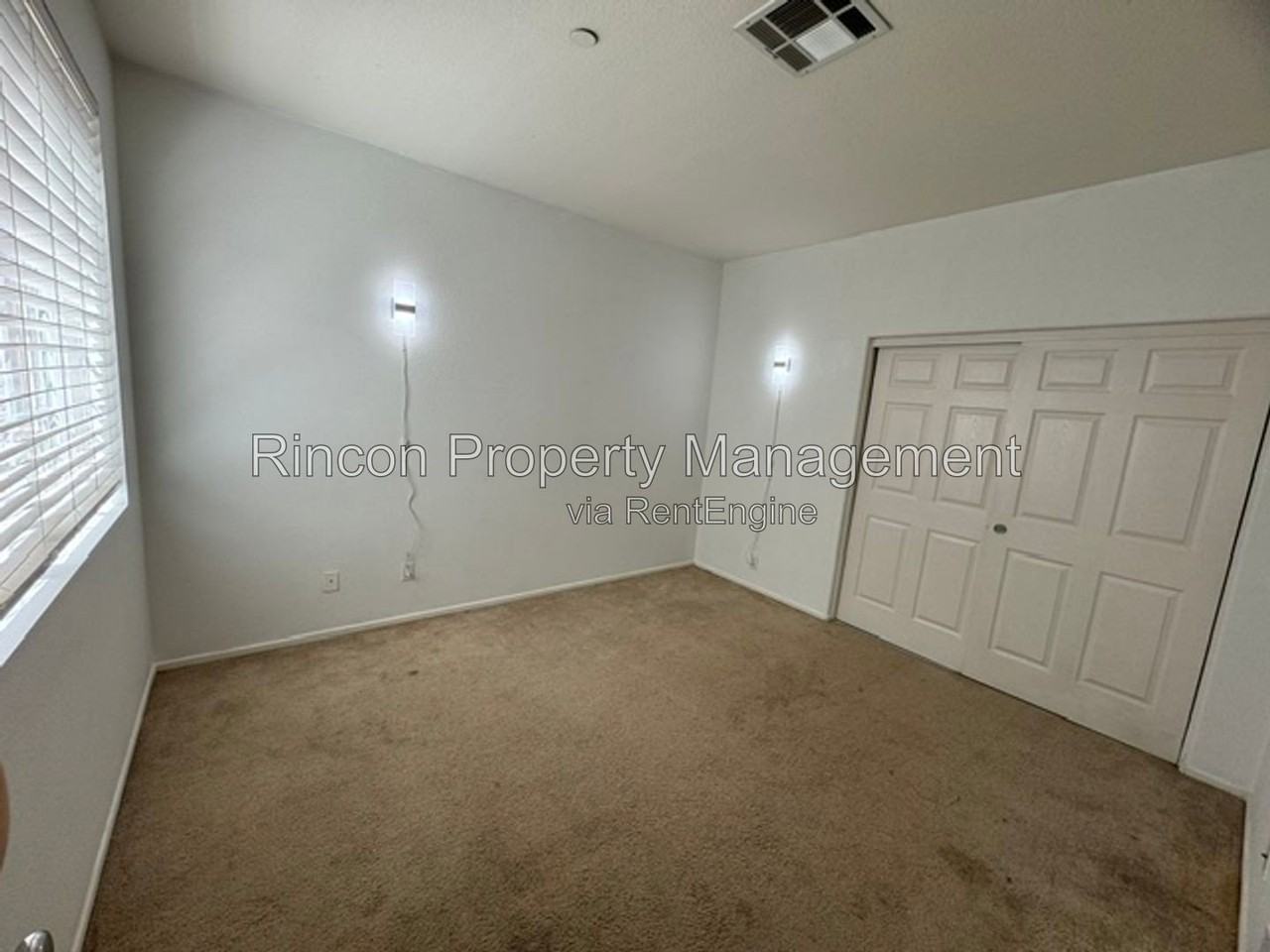 2333 Chapel Dr - Photo 4 of 6