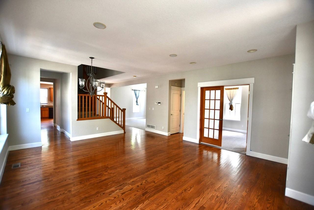 2740 Wabash St - Photo 2 of 17