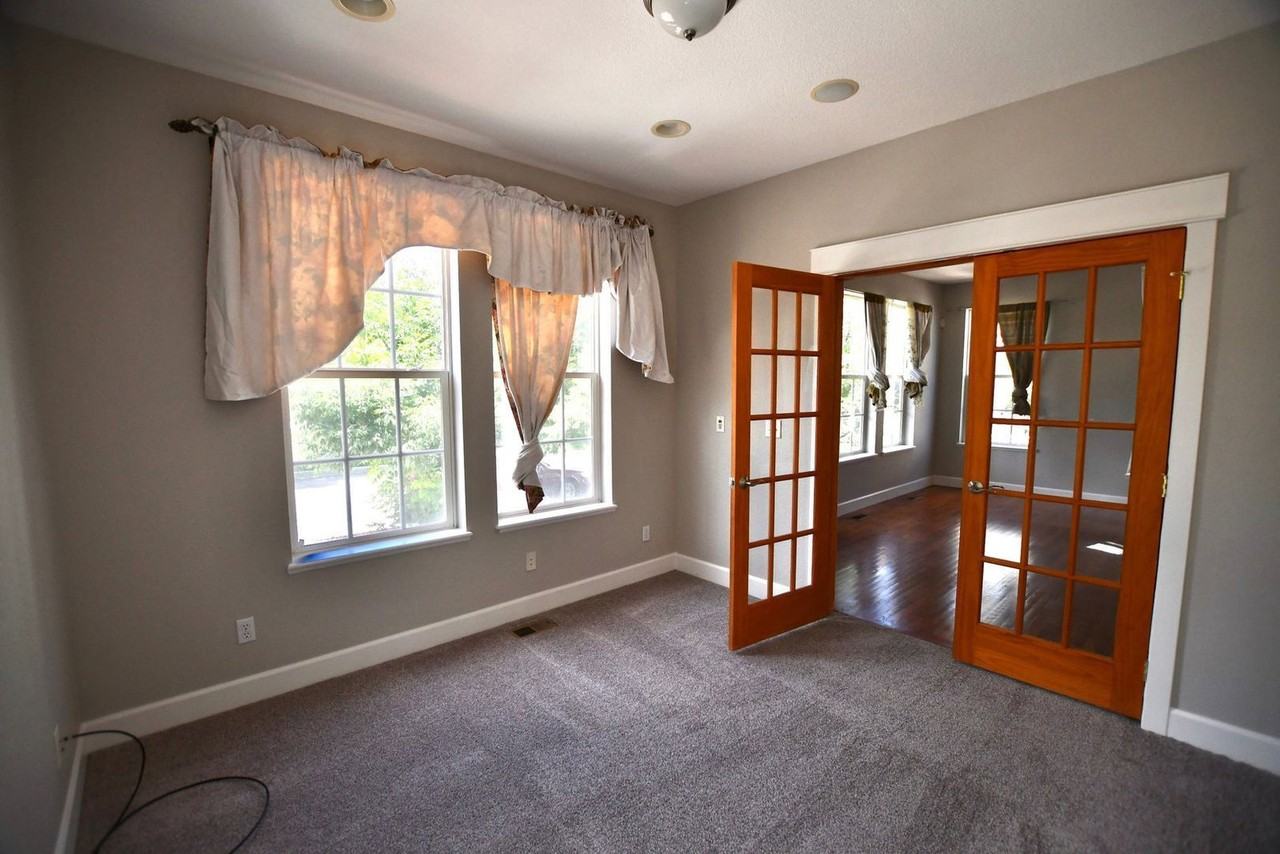 2740 Wabash St - Photo 4 of 17