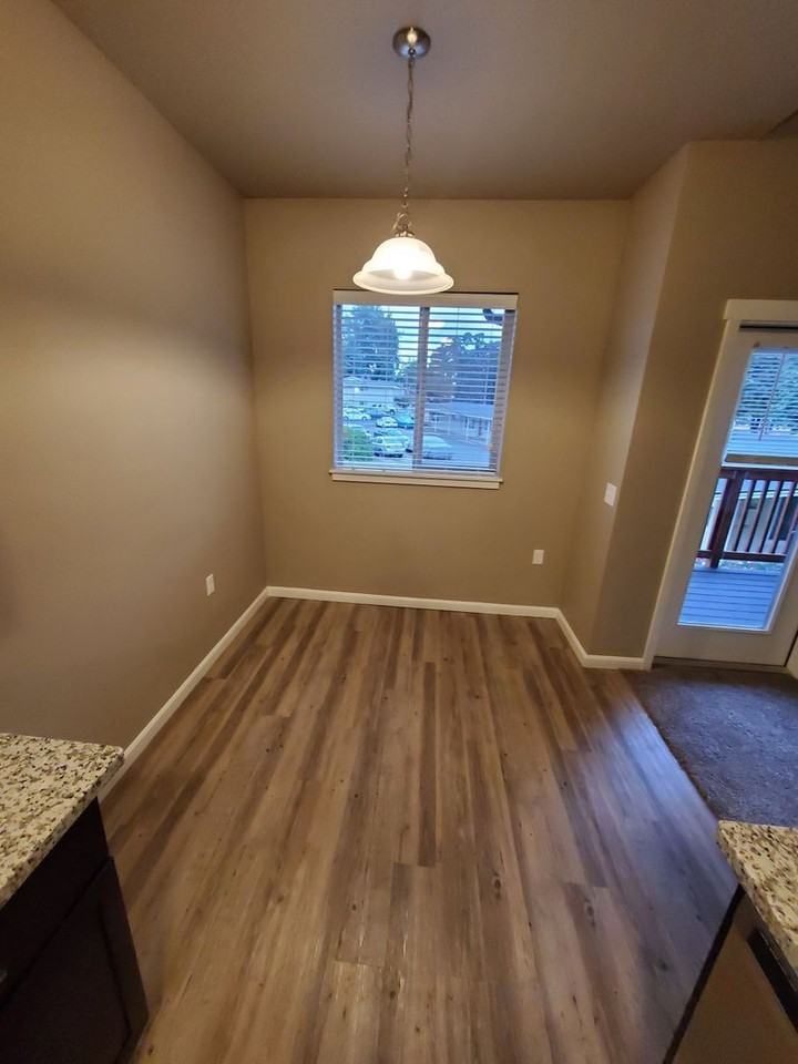 4225 Hawthorne Ave Ne #114 - Photo 5 of 14