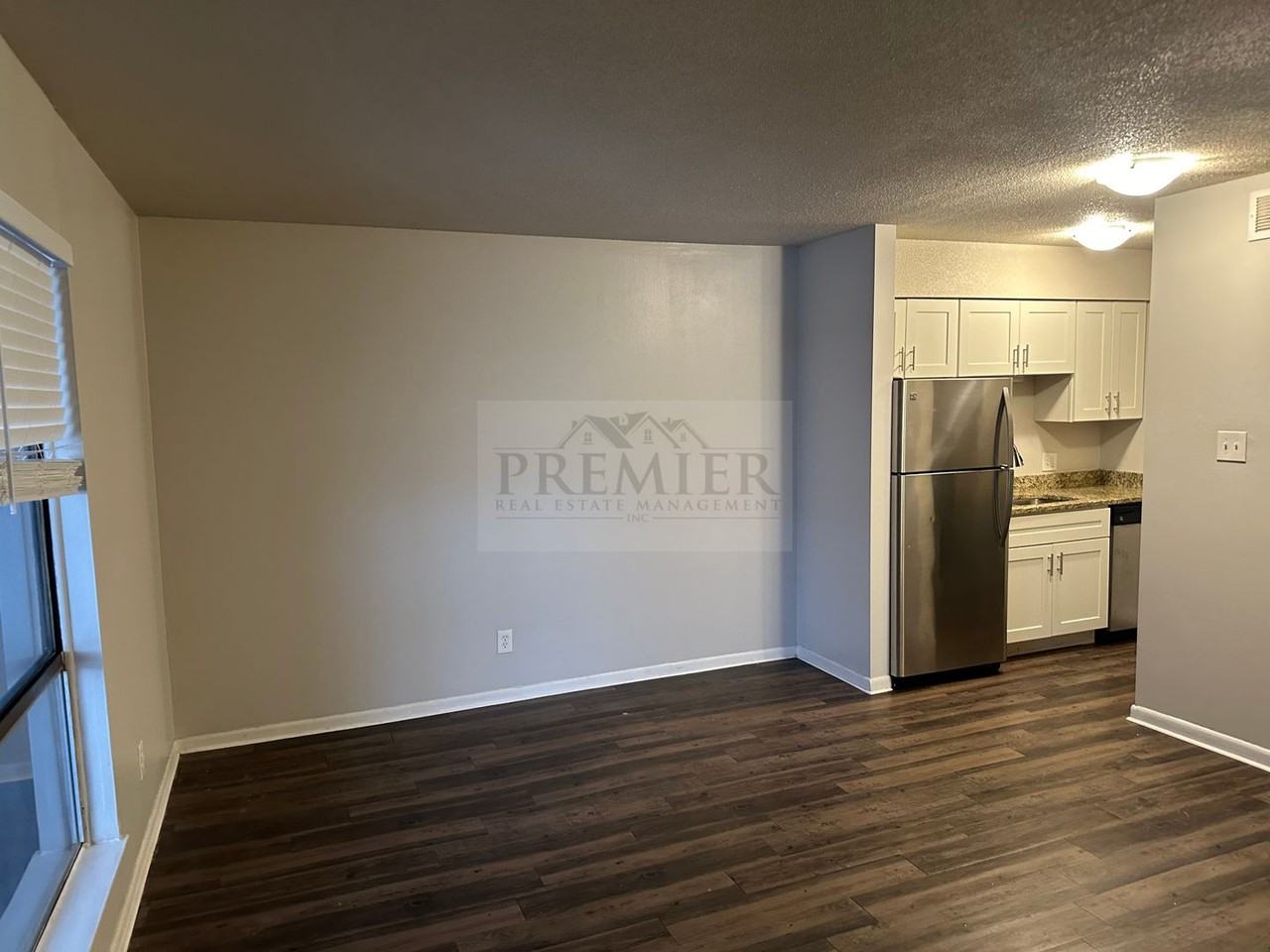 6023 Barton Dr - Photo 4 of 11