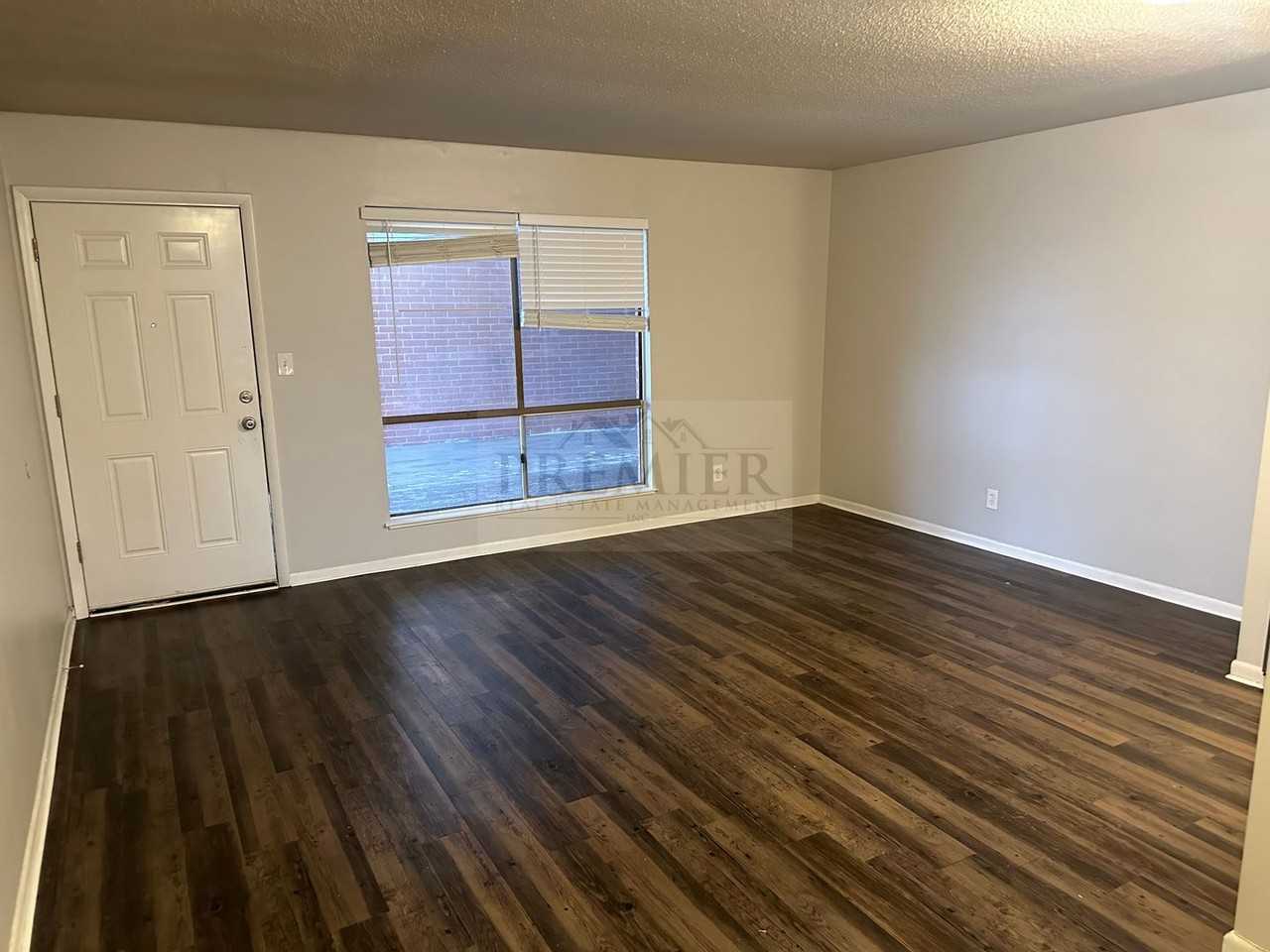 6023 Barton Dr - Photo 7 of 11