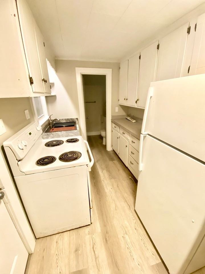 95 W Elm St #7 - Photo 4 of 23