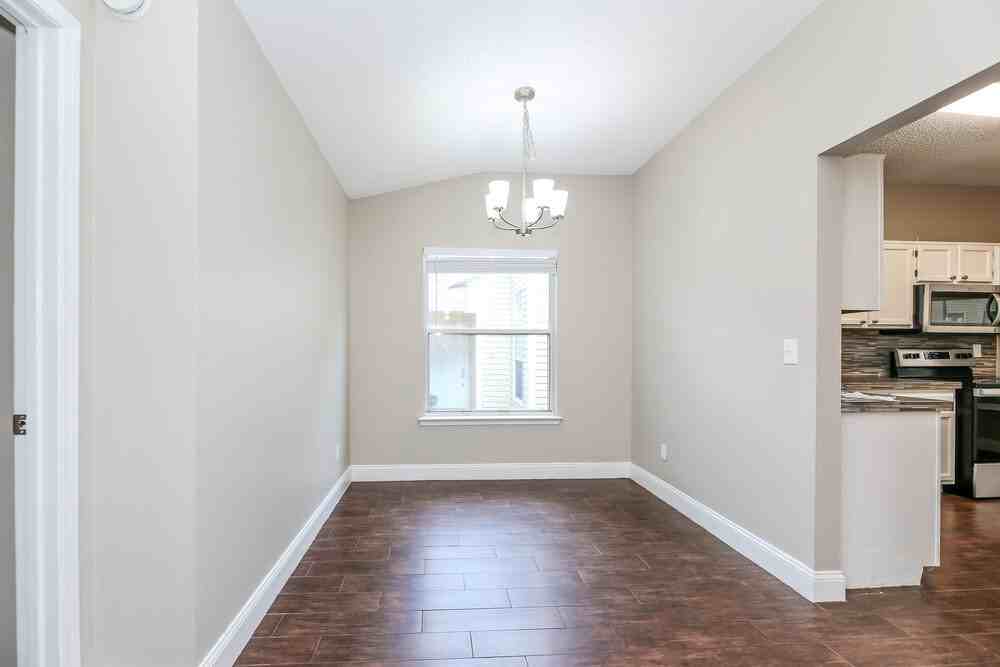12356 Sondra Cove Ct - Photo 6 of 16
