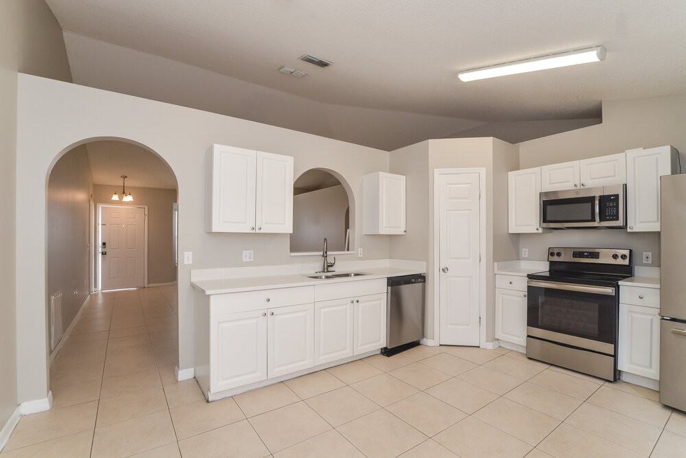 64 Bolton Ct - Photo 6 of 16