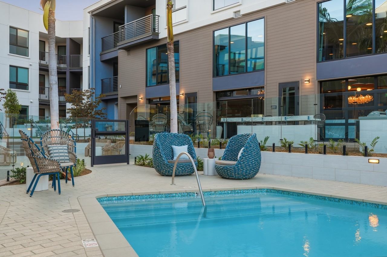 Solaris Encinitas - Photo 3 of 30
