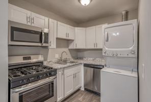 featured image of 4212 Williamsburg Dr