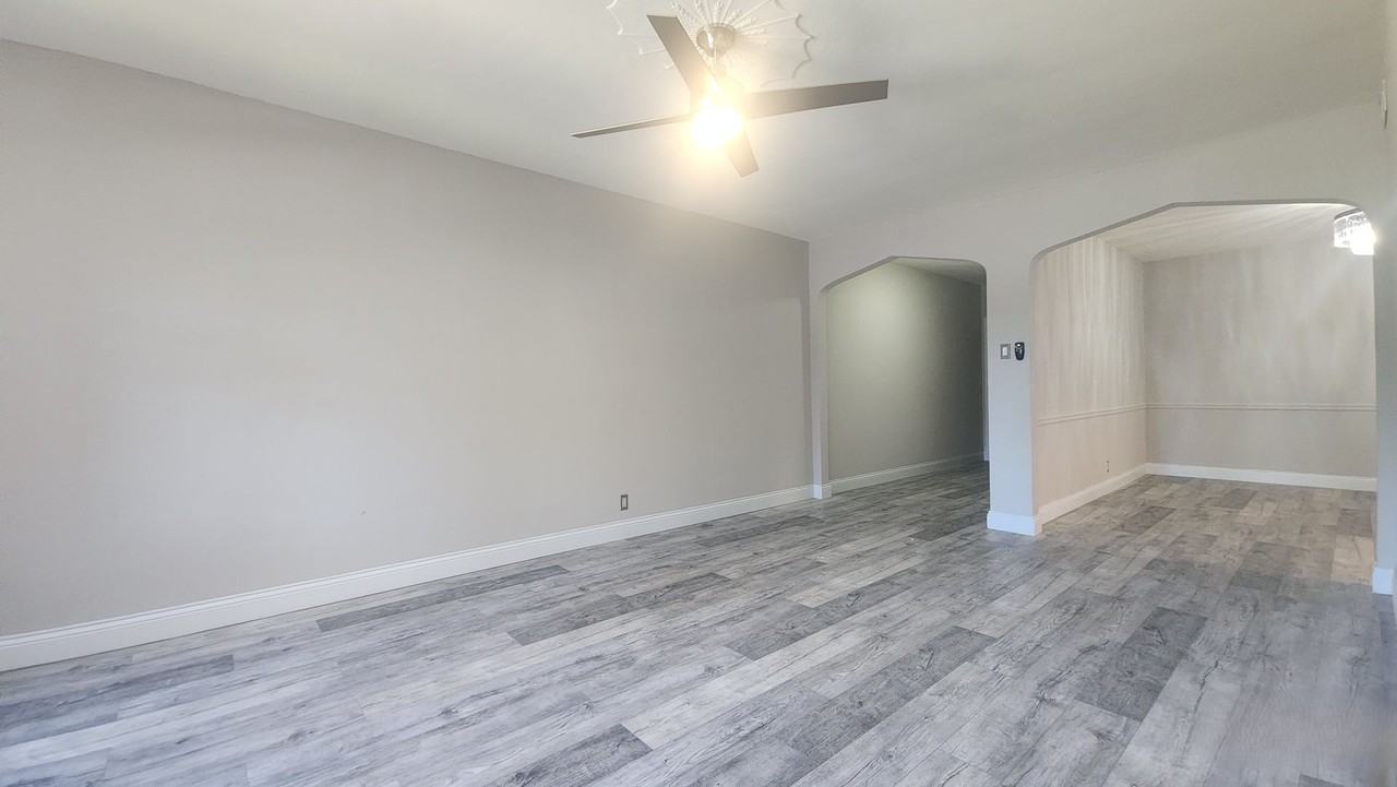 7512 Cromwell - Photo 4 of 21