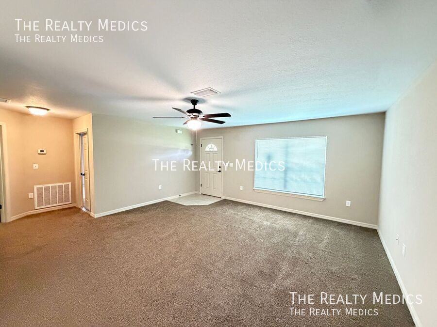 4864 Se 137th Pl - Photo 2 of 20
