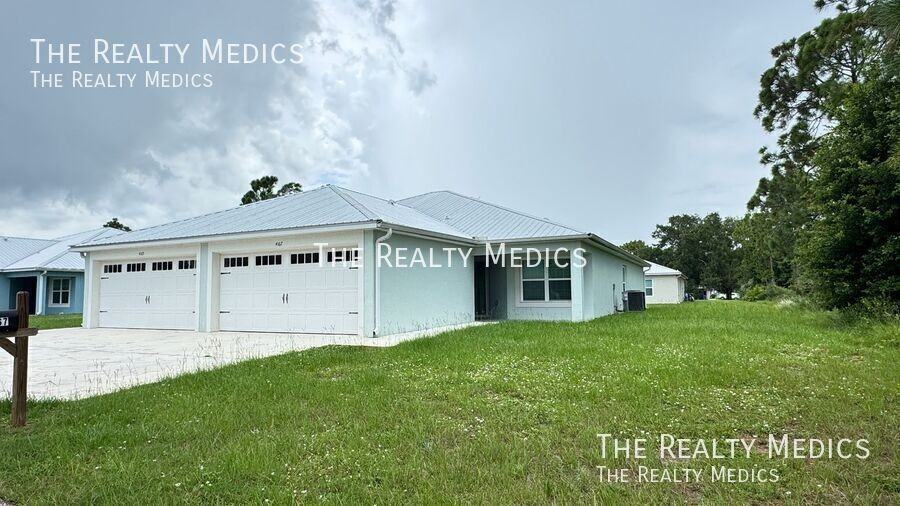 4167 Hammock Rd - Photo 3 of 46