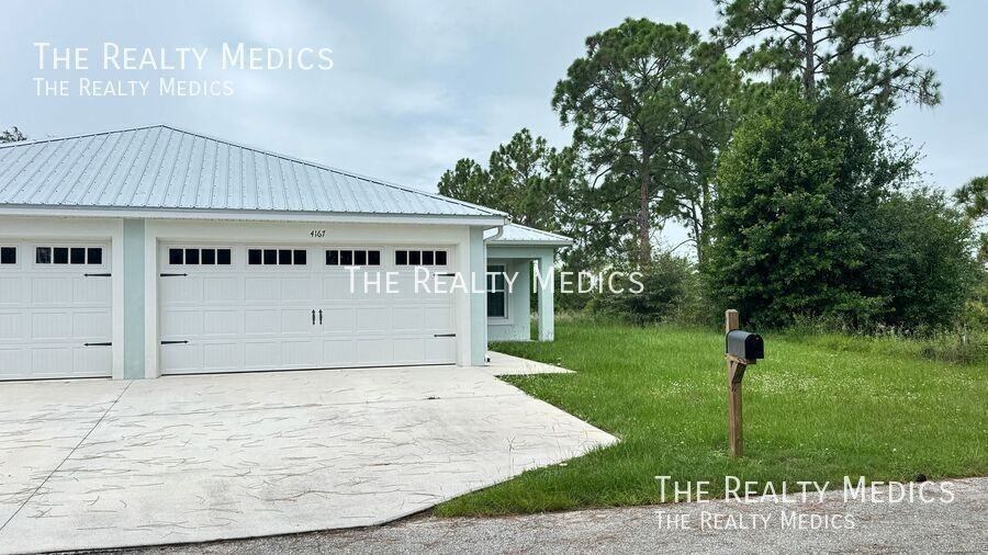4167 Hammock Rd - Photo 4 of 46