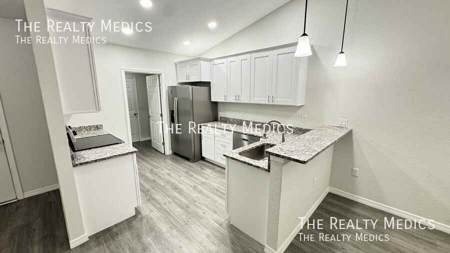 4167 Hammock Rd - Photo 6 of 46