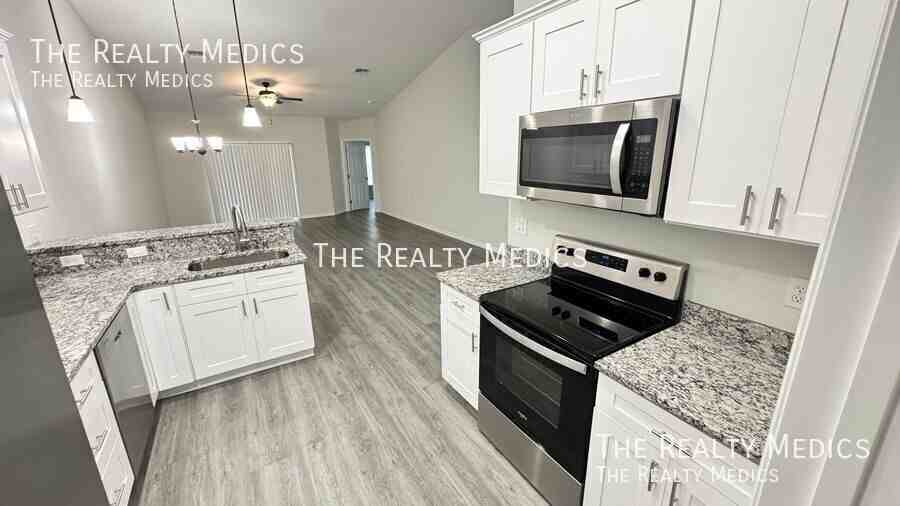 4167 Hammock Rd - Photo 7 of 46