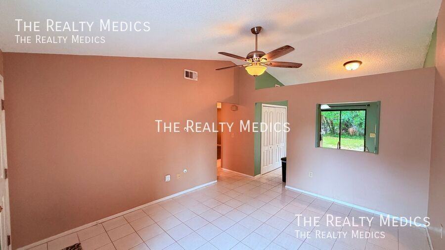 12209 Coral Reef Dr - Photo 5 of 29