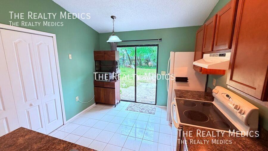 12209 Coral Reef Dr - Photo 7 of 29