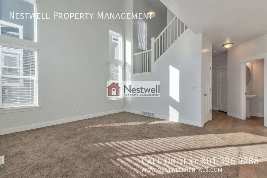 4131 W 1650 N - Photo 3 of 19