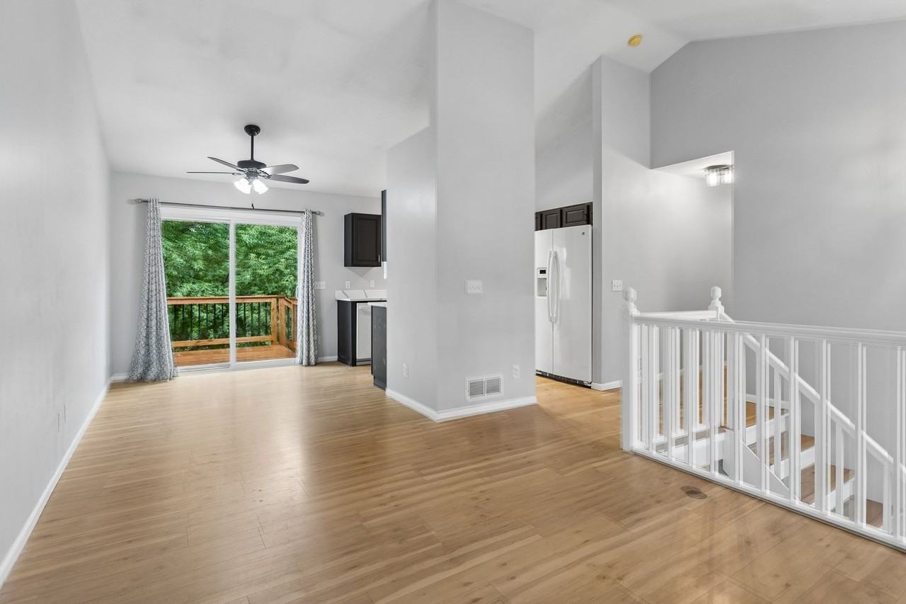 17615 Olive St - Photo 4 of 25