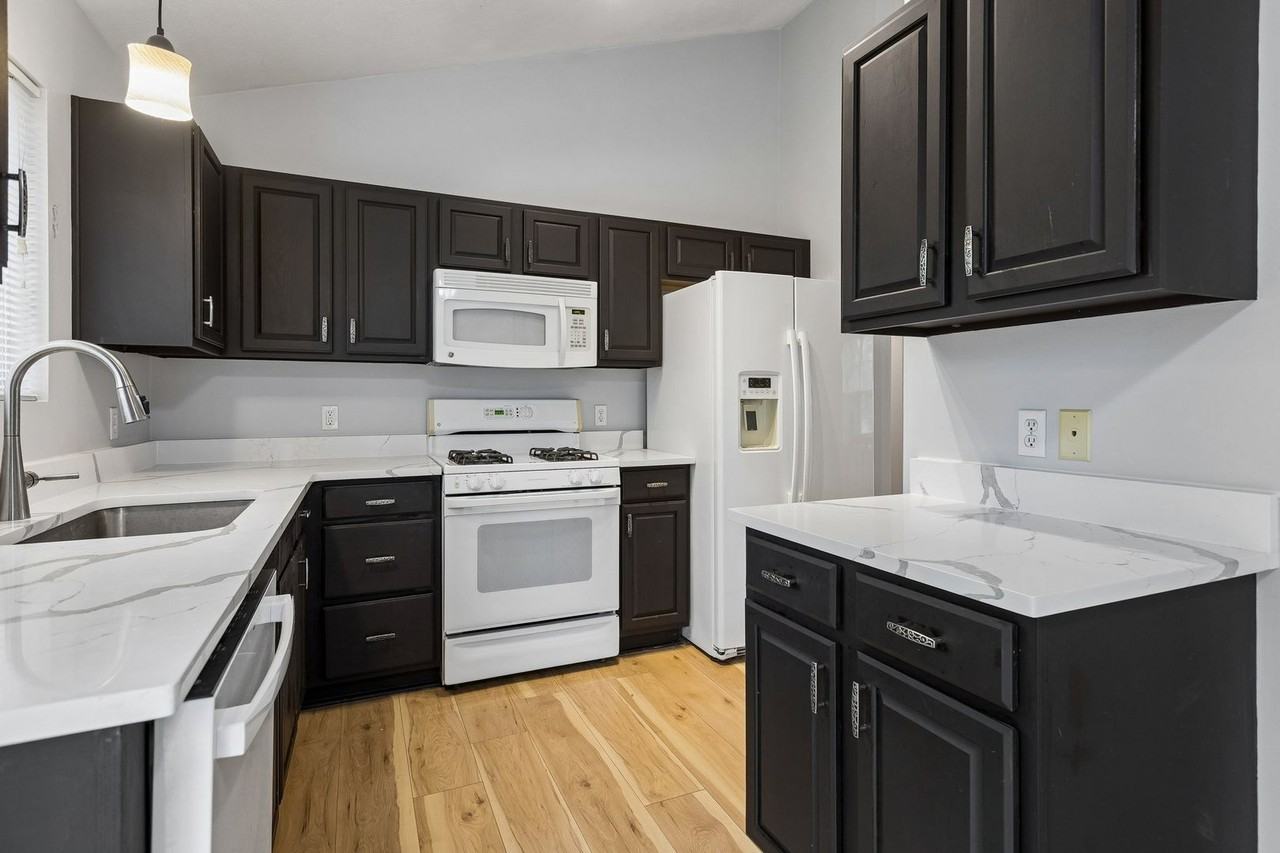 17615 Olive St - Photo 7 of 25