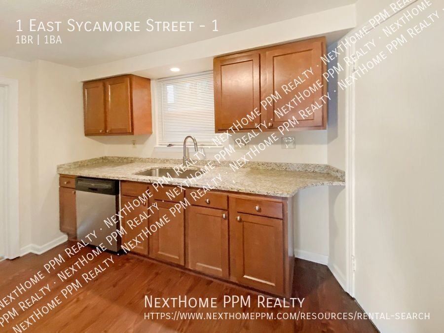 1 E Sycamore St #1 - Photo 3 of 21