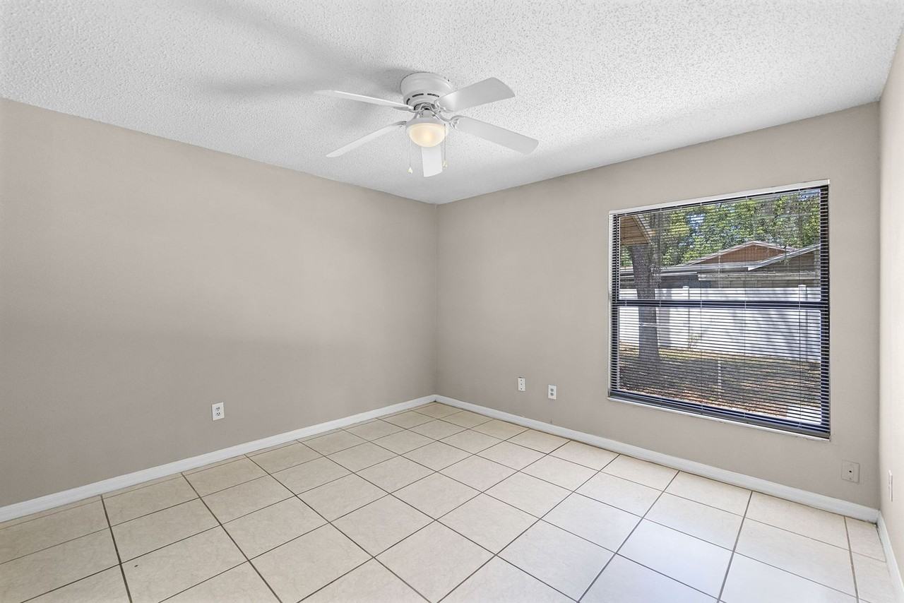 2530 Kamnic Ct - Photo 5 of 10