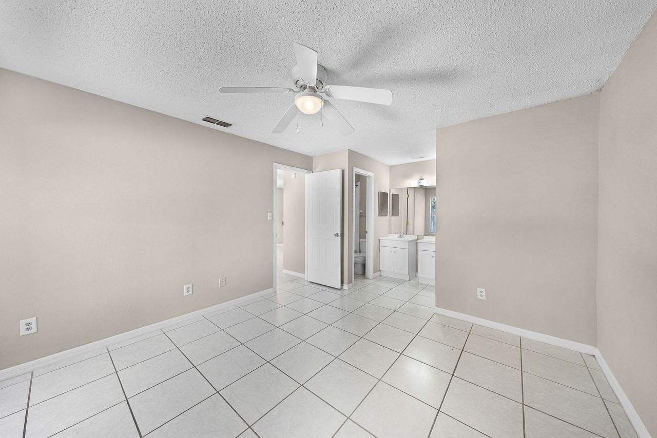 2530 Kamnic Ct - Photo 6 of 10